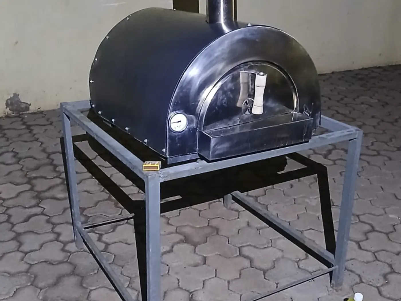 Garden Dome Oven 90 — wood-fired brick oven built by Brillian